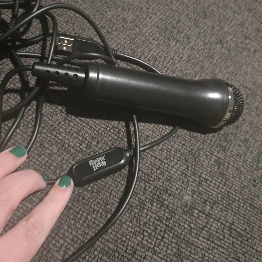 Guitar Hero USB microphone (model E-UR20)